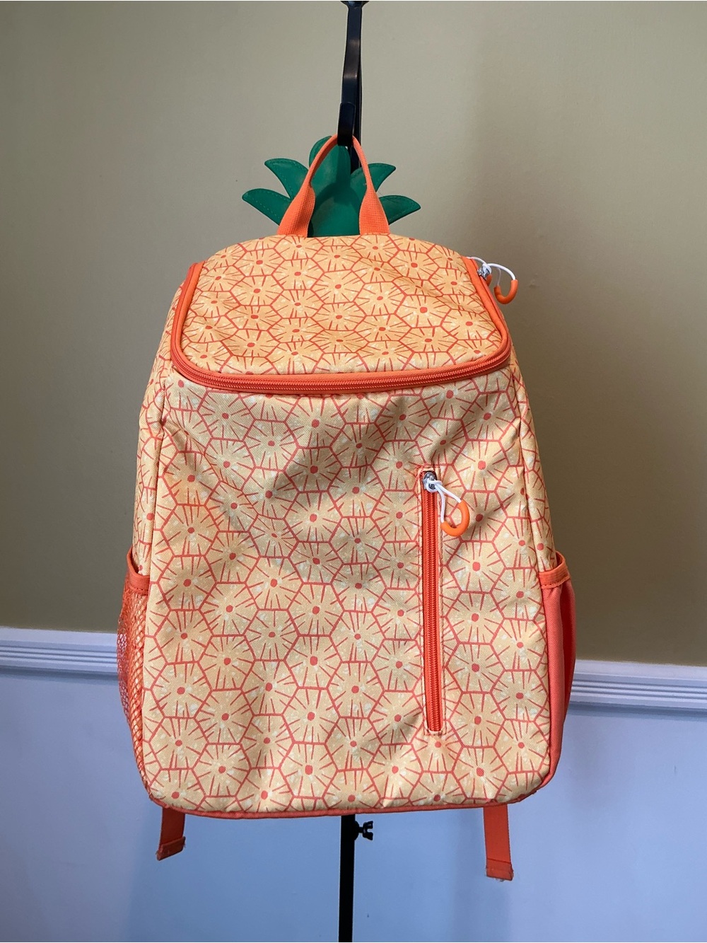 💙 Sun Squad 20-Can Pineapple Cooler Backpack